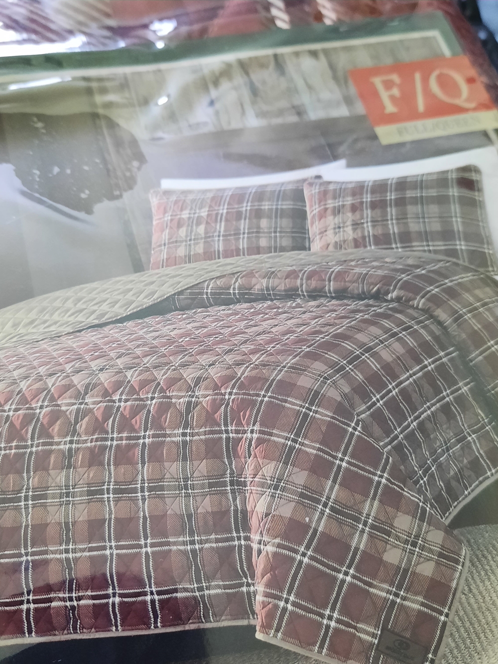 Mossy Oak Burgundy Plaid Quilted Comforter Set